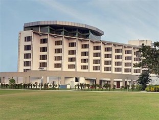 Ramada Plaza JHV Hotel Varanasi